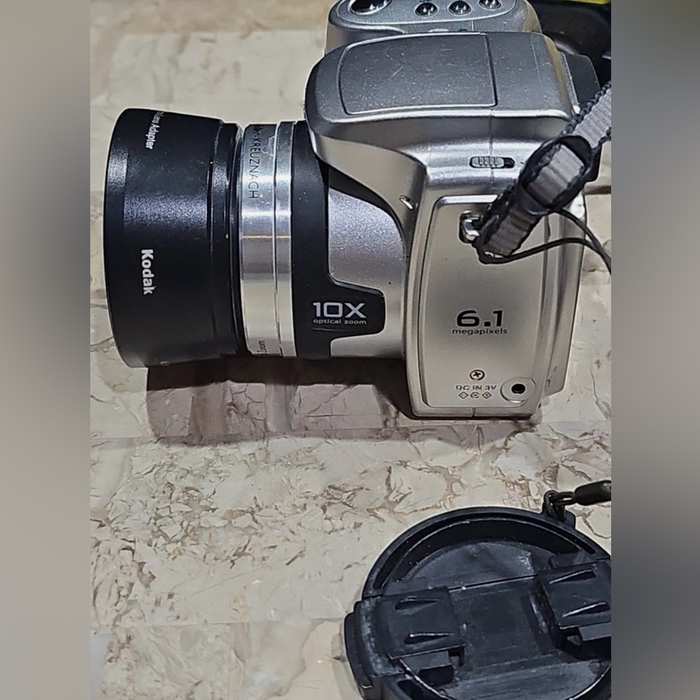Kodak Silver and Black 6.1MP Digital Camera